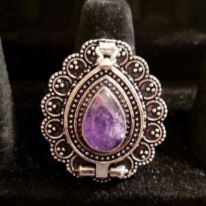 Amethyst adorned poison ring, size 10.5